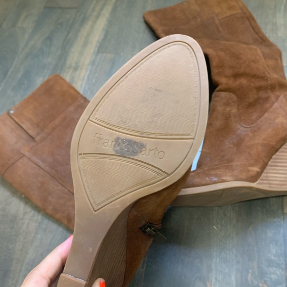 Tan long boots - Picture 7 of 8